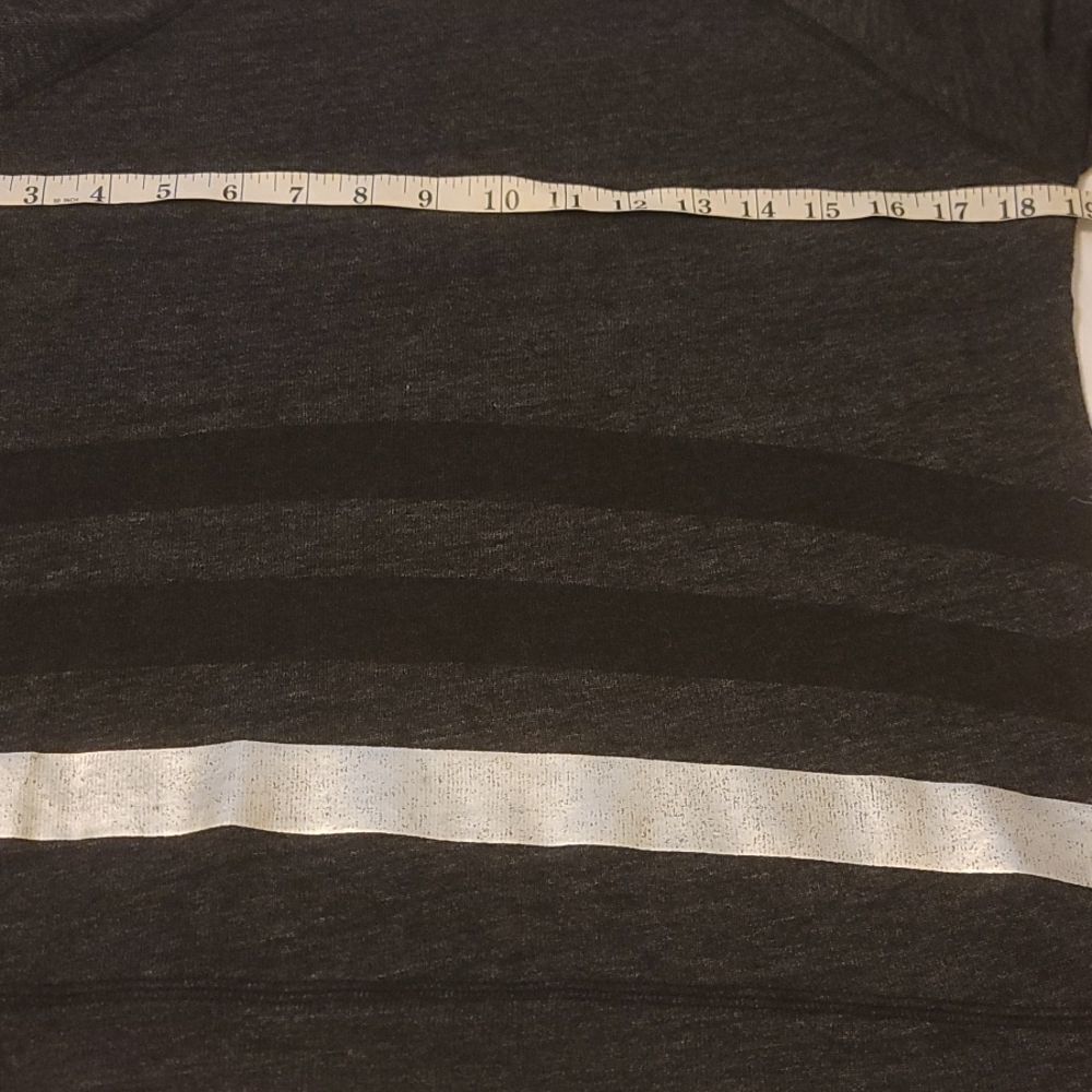 ‎Sundry ColorBlock Striped Raglan Sweatshirt 1 - Picture 5 of 11